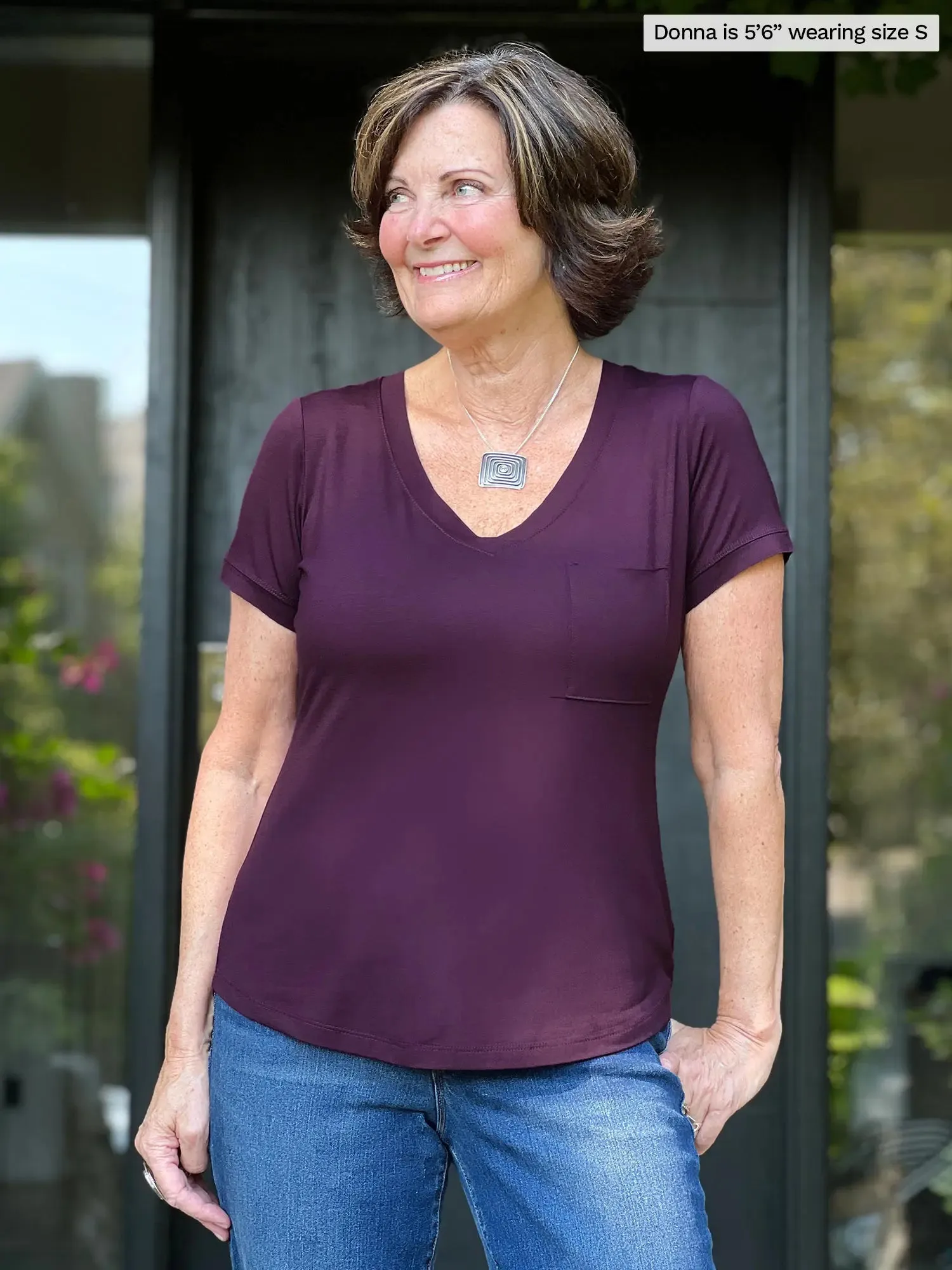 Lex v-neck pocket tee