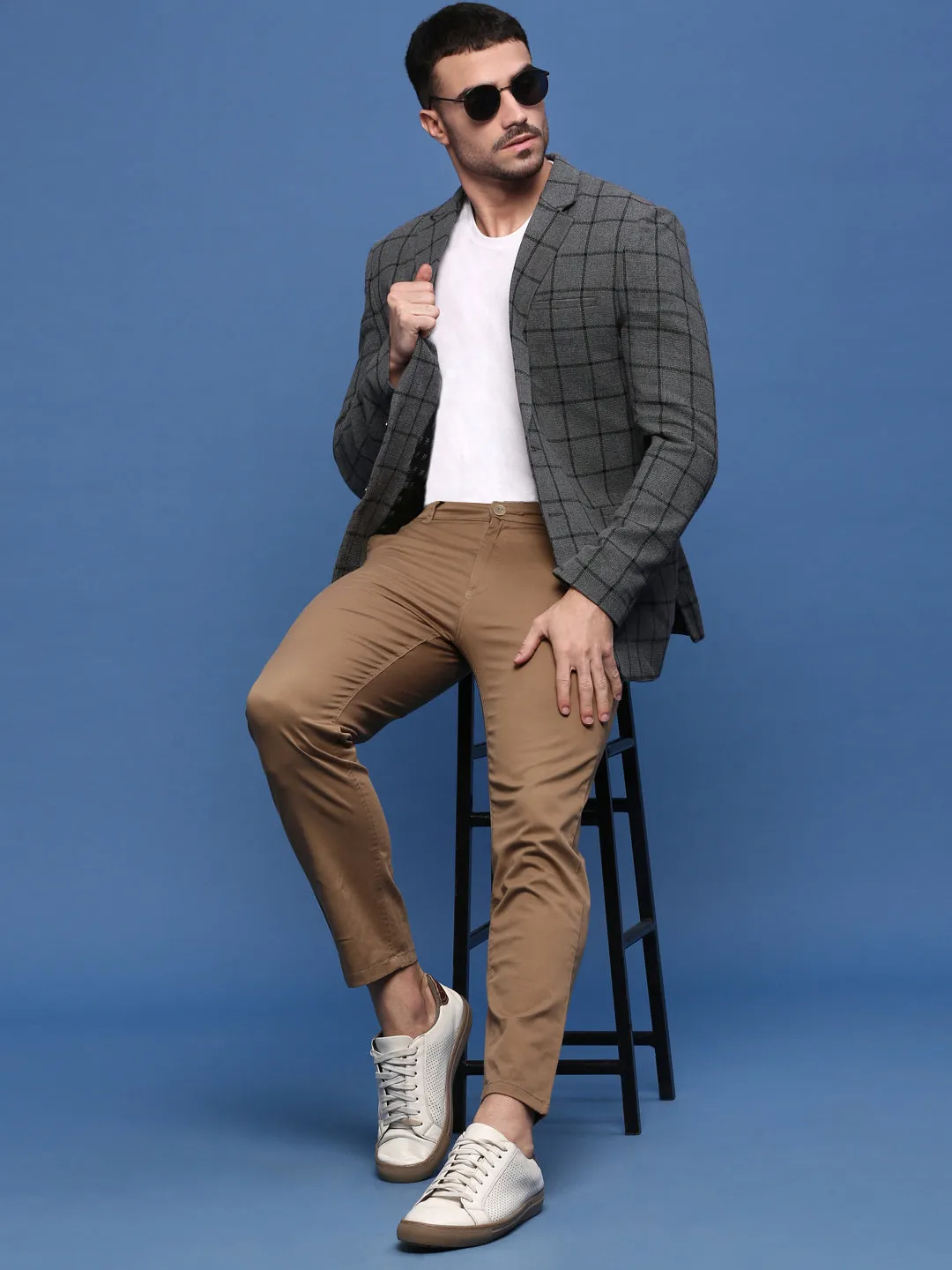 Men Grey Slim Fit Notched Lapel Single Breasted Blazer